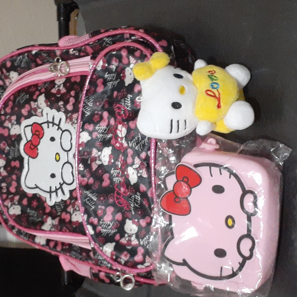 Hello Kitty bundle NWT - Picture 2 of 2